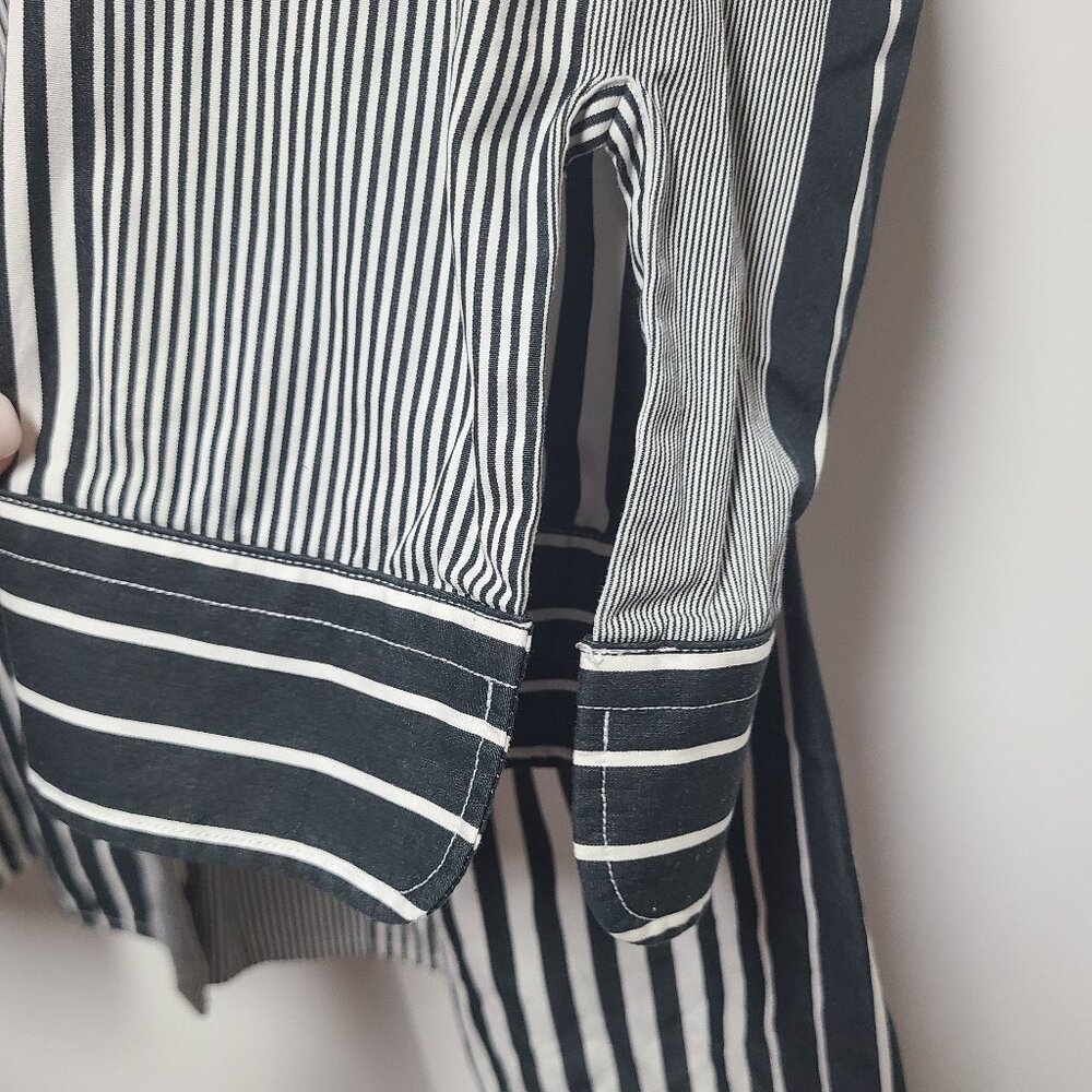 Black and white stripe button-up blouse - Picture 5 of 6